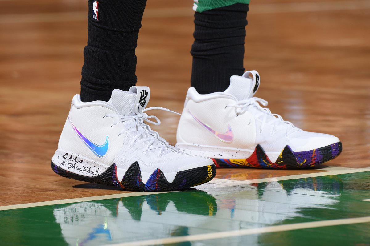 NIKE KYRIE 4 EP NCAA MARCH MADNESSKyrie4EPNCAA - その他